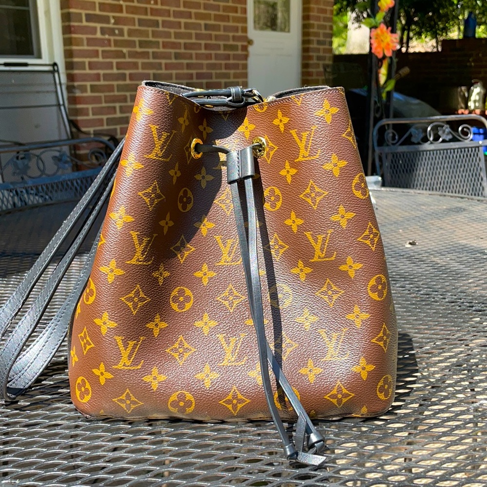Louis Vuitton NeoNoe MM
